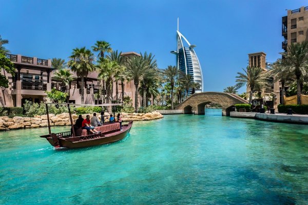 Madinat Jumeirah – Арабская Венеция в Дубаи! Роскошный город в городе!