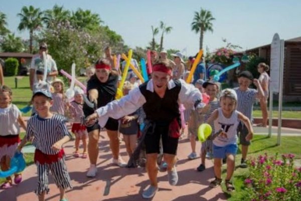 Pine Beach Belek 5* — дети живут бесплатно!