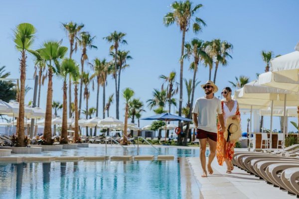 Одна из самых популярных "четверок" на Кипре, которую не забронировать в сезон!